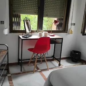 Convenient - Ferry, Train & Bus Station - Guest house